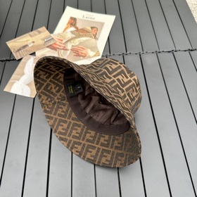 FENDI Фенди Кепка с логотипом в стиле винтаж. Кепки FD в стиле ви