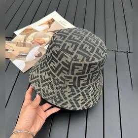 FENDI Фенди Кепка с логотипом в стиле винтаж. Кепки FD в стиле ви