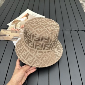 FENDI Fendi Старинные буквы 2 на рыбацкой кепке. Старинные буквы 