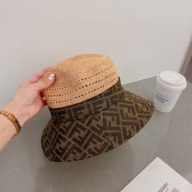 Новая модель шляпы FD Fendi, изготовлена из рафии, с комбинирован