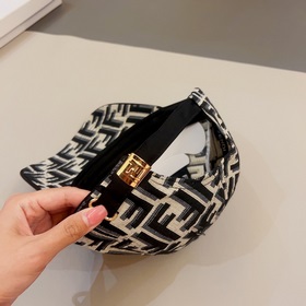 FENDI вышитая бейсболка, лаконичная и элегантная, чрезвычайно при
