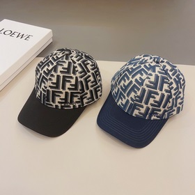 FENDI вышитая бейсболка, лаконичная и элегантная, чрезвычайно при
