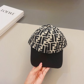 FENDI вышитая бейсболка, лаконичная и элегантная, чрезвычайно при