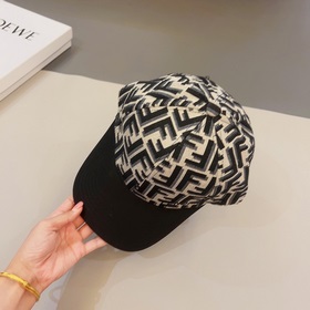FENDI вышитая бейсболка, лаконичная и элегантная, чрезвычайно при