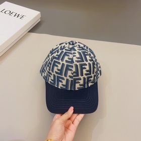 FENDI вышитая бейсболка, лаконичная и элегантная, чрезвычайно при