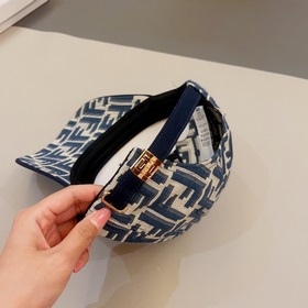 FENDI вышитая бейсболка, лаконичная и элегантная, чрезвычайно при