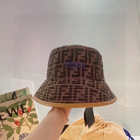 【Fendi】 Новая модель 2023 года от известного бренда, подходит для