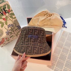 【Fendi】 Новая модель 2023 года от известного бренда, подходит для