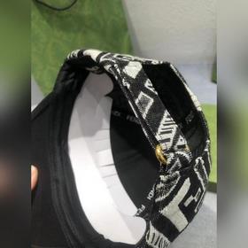 Fendi Мужская и женская одежда