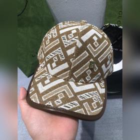 Fendi Мужская и женская одежда