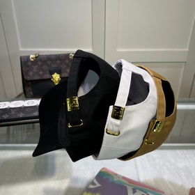 Новинка — FENDI, новая бейсболка, версия для покупки через посре