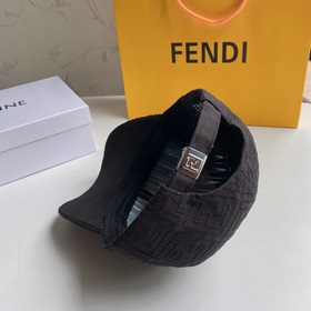 Fendi FF, оригинальная бейсболка [модель из фирменного магазина] 