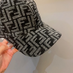 Классическая бейсболка Fendi, с двойным логотипом F, популярная м