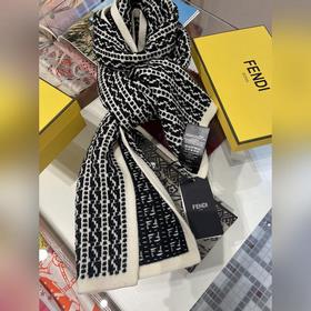 Новая модель Fendi! Рекомендуем тем, кто предпочитает уникальные 