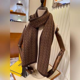 Новая модель Fendi! Рекомендуем тем, кто предпочитает уникальные 