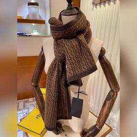 Новая модель Fendi! Рекомендуем тем, кто предпочитает уникальные 