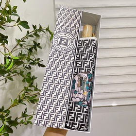 FENDI Известный итальянский бренд роскошных товаров, создавший ун