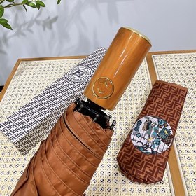 FENDI Известный итальянский бренд роскошных товаров, создавший ун