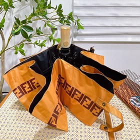 FENDI Известный итальянский бренд роскошных товаров, создавший ун
