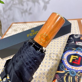 FENDI Известный итальянский бренд роскошных товаров, создавший ун
