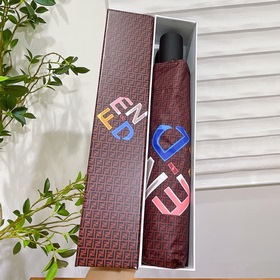 FENDI Известный итальянский бренд роскошных товаров, создавший ун
