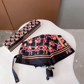 FENDI Известный итальянский бренд роскошных товаров, создавший ун