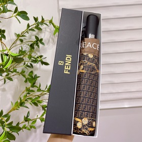 FENDI Популярный совместный продукт с Versace. Известный итальянс