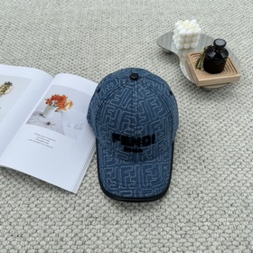 FENDI Fendi Модная бейсболка Новая модель. Рекомендуем обратить в