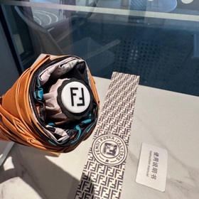 FENDI Новая модель трехсекционного автоматического складного зонт