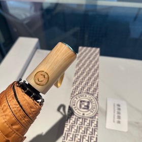 FENDI Новая модель трехсекционного автоматического складного зонт