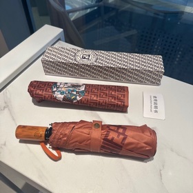 FENDI Новая модель трехсекционного автоматического складного зонт