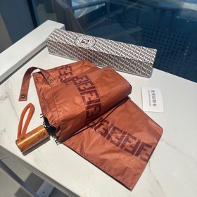 FENDI Новая модель трехсекционного автоматического складного зонт