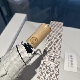 FENDI Новая модель трехсекционного автоматического складного зонт