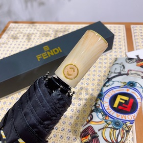 FENDI Известный итальянский бренд роскошных товаров, создавший ун