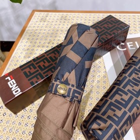 FENDI Известный итальянский бренд роскошных товаров, создавший ун