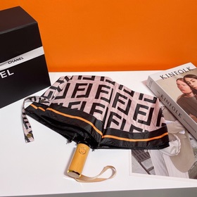FENDI Известный итальянский бренд роскошных товаров, создавший ун