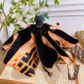 FENDI Известный итальянский бренд роскошных товаров, создавший ун