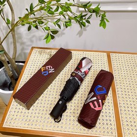 FENDI Известный итальянский бренд роскошных товаров, создавший ун
