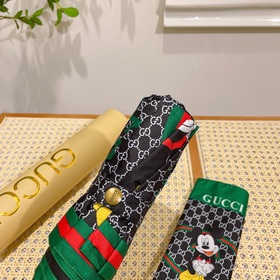 GUCCI GUCCI (Gucci) с изображением Микки Мауса. Незаменимый аксе