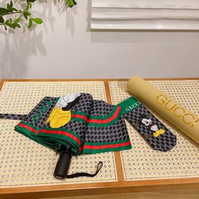 GUCCI GUCCI (Gucci) с изображением Микки Мауса. Незаменимый аксе