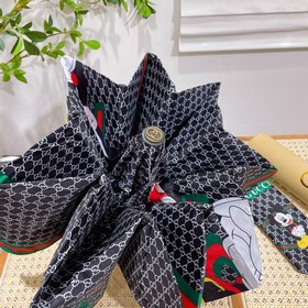 GUCCI GUCCI (Gucci) с изображением Микки Мауса. Незаменимый аксе