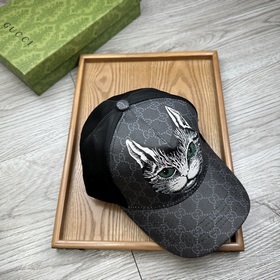G-House. Классическая сетчатая шапка! Продается в специализирован