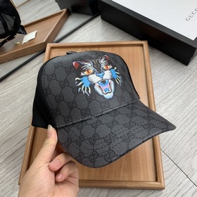 G-House. Классическая сетчатая шапка! Продается в специализирован
