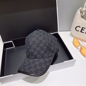 Классическая бейсболка Gucci, изготовленная по оригинальному обра