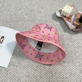Рыбацкая кепка GUCCI, изготовленная с высоким качеством, выглядит