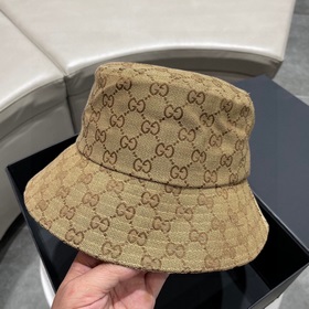 Классическая рыбацкая кепка Gucci, изготовленная из высококачеств