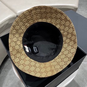 Классическая рыбацкая кепка Gucci, изготовленная из высококачеств