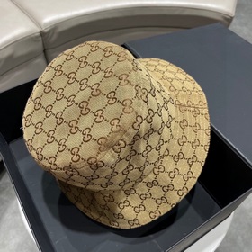 Классическая рыбацкая кепка Gucci, изготовленная из высококачеств