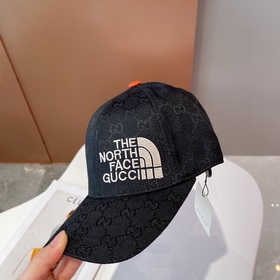 Новая поставка! Новая бейсболка Gucci, последняя модель из бутика