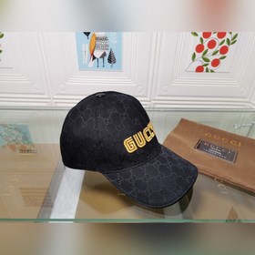 Классическая ткань Gucci подходит для любого времени года. Фотогр